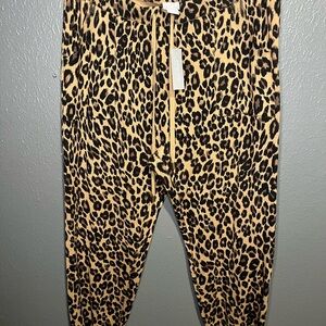 NWT Chico's Zenergy Leopard Print Joggers